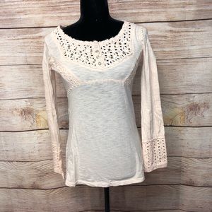 Monoreno Crochet Top
